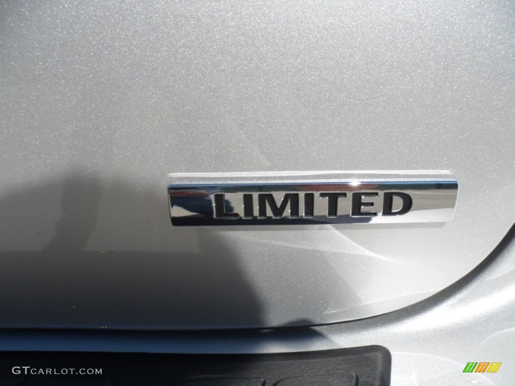 2012 Hyundai Veracruz Limited Marks and Logos Photos