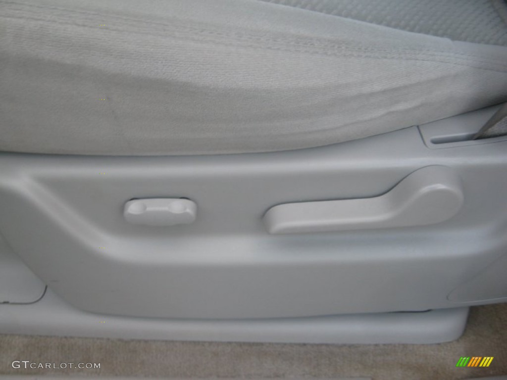 2007 Tahoe LS - Summit White / Light Cashmere/Ebony photo #13