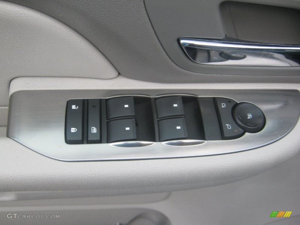 2007 Tahoe LS - Summit White / Light Cashmere/Ebony photo #17
