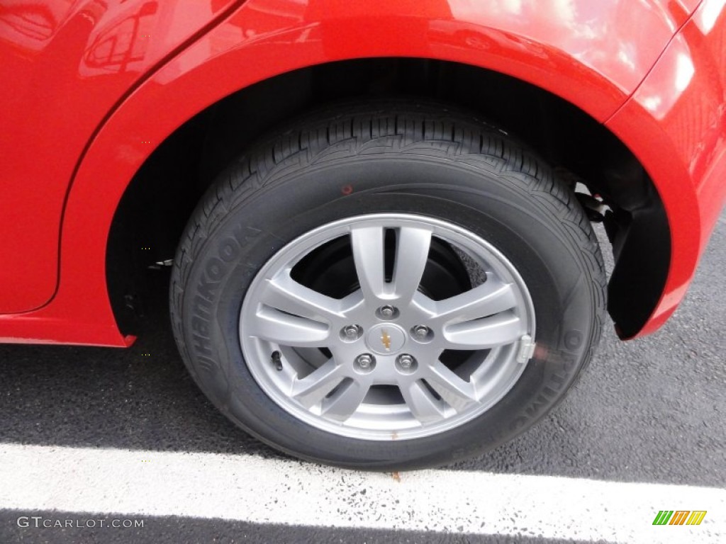 2012 Chevrolet Sonic LS Hatch Wheel Photo #56437162