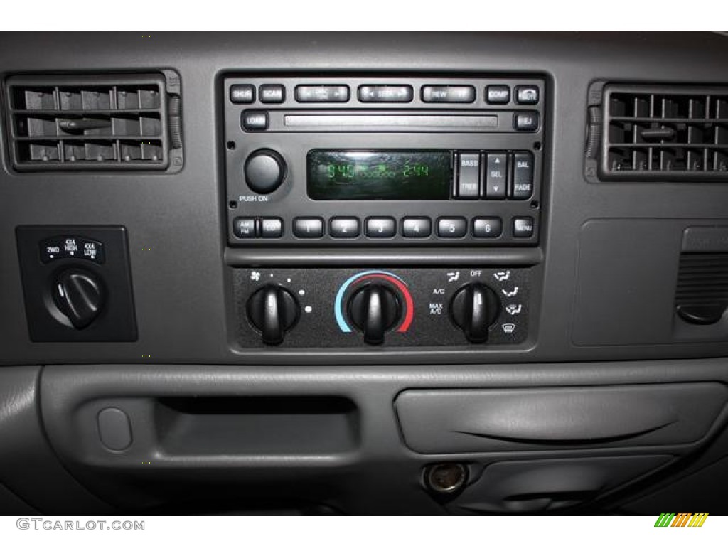 2004 F350 Super Duty FX4 Crew Cab 4x4 - Black / Medium Flint photo #18