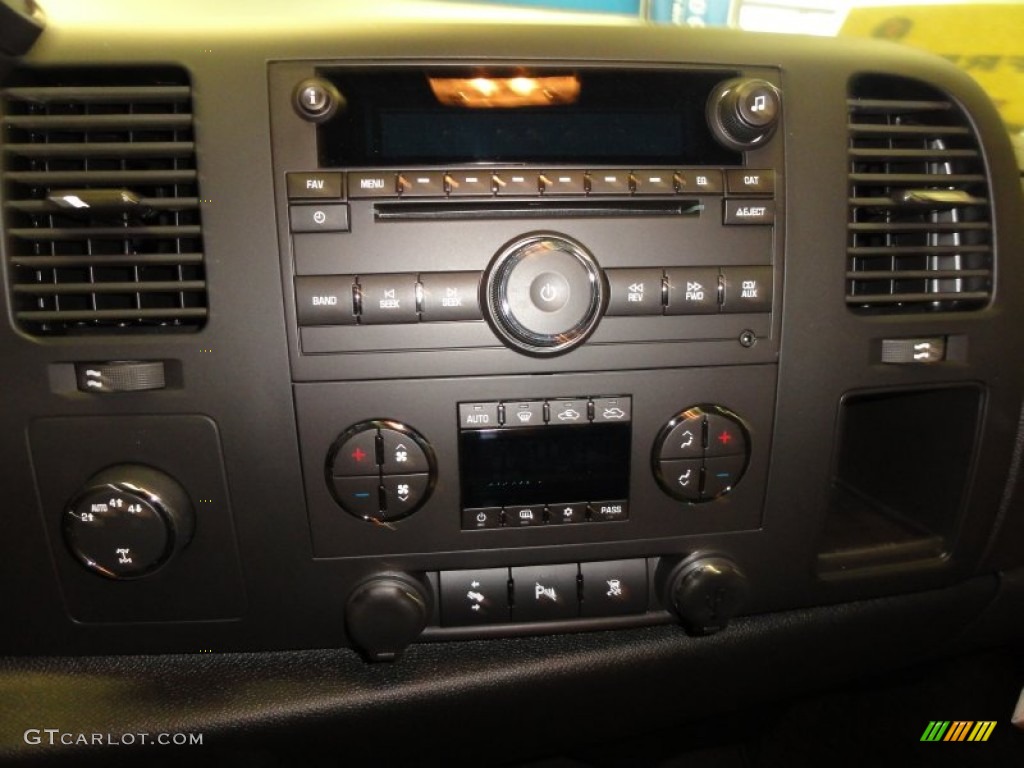 2011 Silverado 1500 LT Extended Cab 4x4 - Black / Ebony photo #11