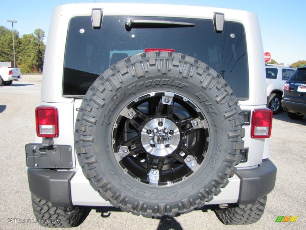 2012 Jeep Wrangler Unlimited Sahara 4x4 Custom Wheels Photo #56440327