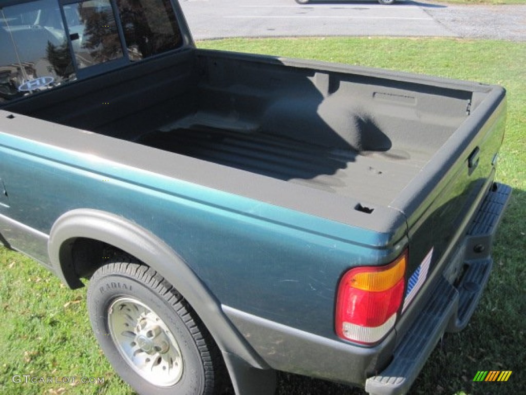 1998 Ranger XLT Extended Cab 4x4 - Deep Emerald Green Metallic / Medium Graphite photo #11