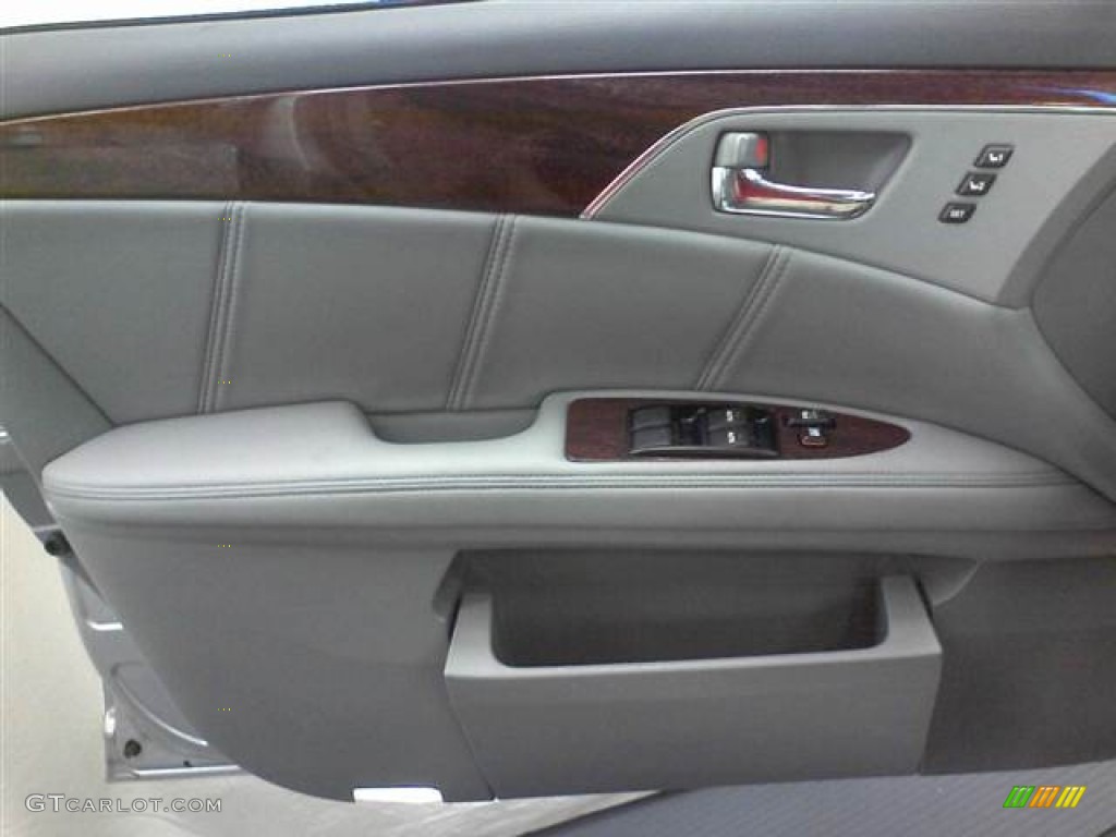 2008 Avalon Limited - Classic Silver Metallic / Graphite Gray photo #12