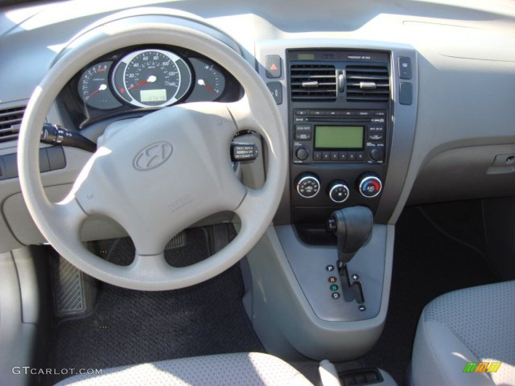 2009 Hyundai Tucson GLS Gray Dashboard Photo #56447138