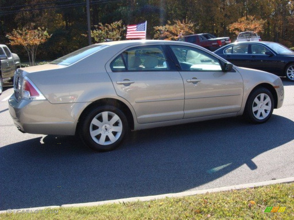 2007 Fusion S - Dune Pearl Metallic / Camel photo #6