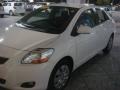Polar White - Yaris Sedan Photo No. 4