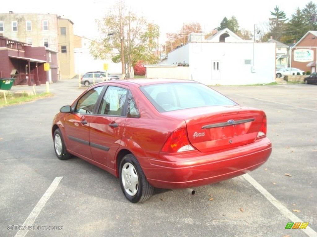 2003 Focus LX Sedan - Sangria Red Metallic / Dark Charcoal photo #4