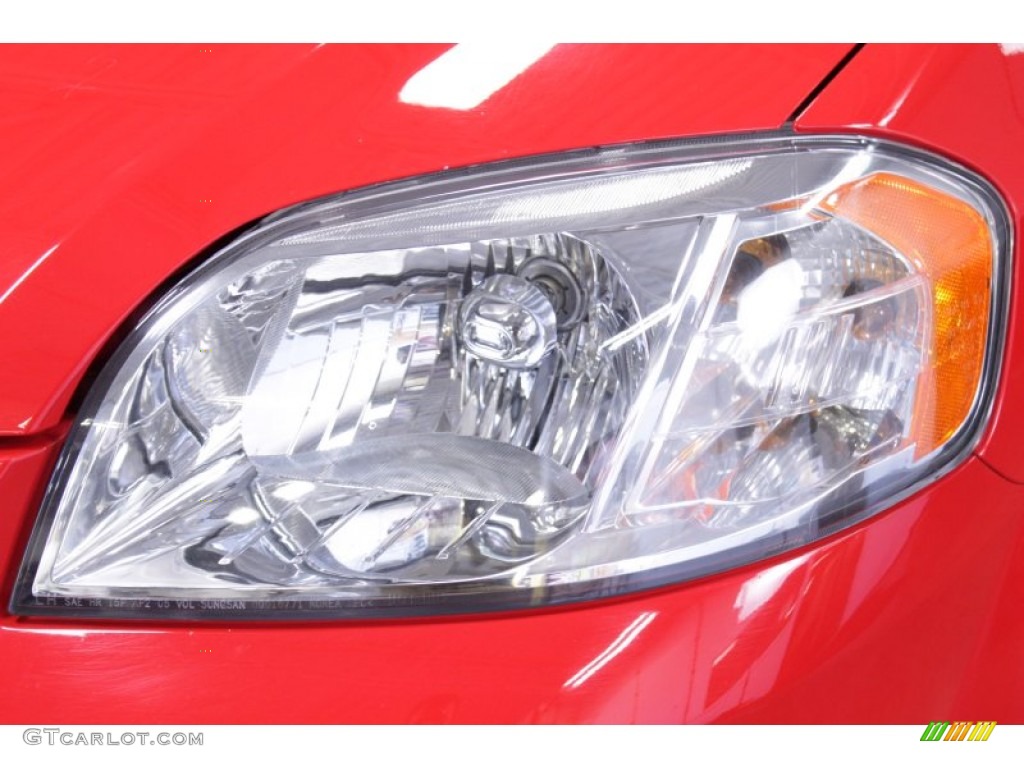 2010 Aveo LT Sedan - Victory Red / Charcoal photo #4