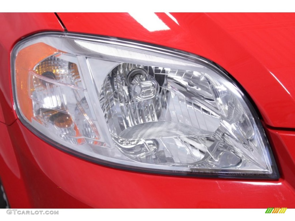 2010 Aveo LT Sedan - Victory Red / Charcoal photo #5