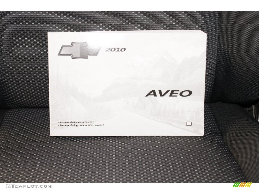 2010 Aveo LT Sedan - Victory Red / Charcoal photo #18