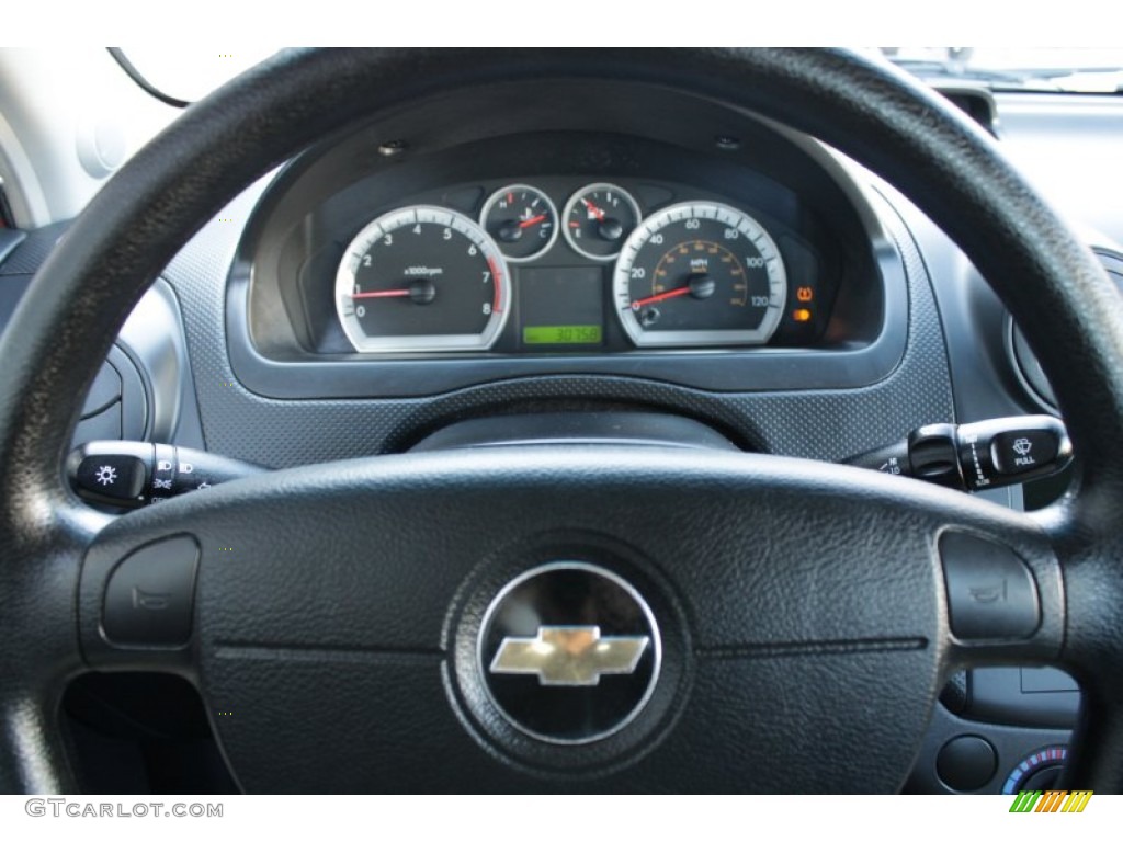 2010 Aveo LT Sedan - Victory Red / Charcoal photo #21