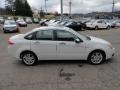 White Suede - Focus SEL Sedan Photo No. 5