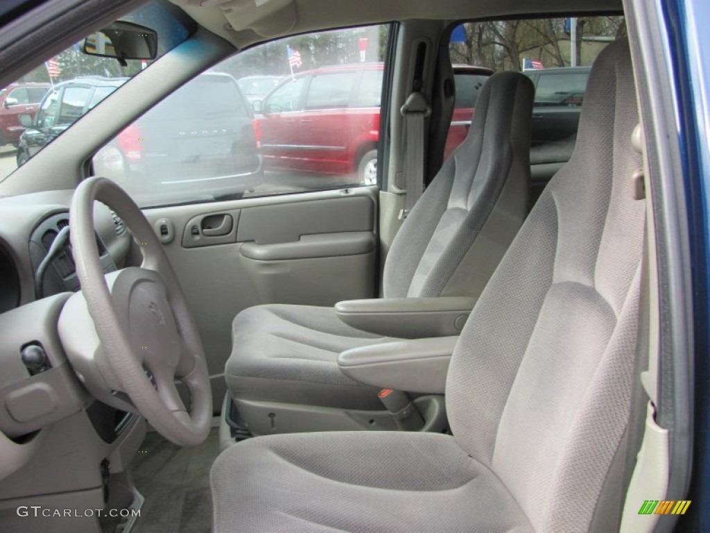Taupe Interior 2002 Dodge Caravan SE Photo #56456951