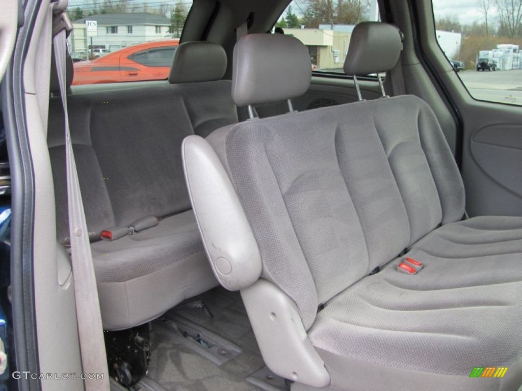 Taupe Interior 2002 Dodge Caravan SE Photo #56456986