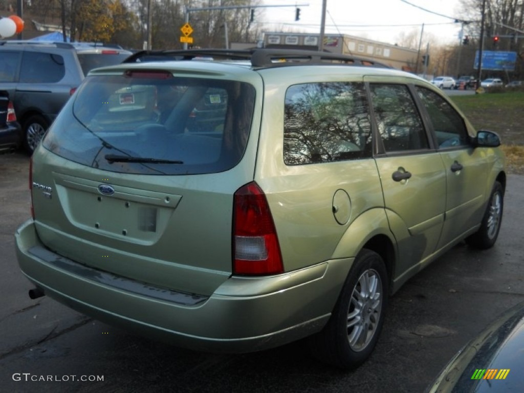 2007 Focus ZXW SES Wagon - Kiwi Green Metallic / Dark Pebble/Light Pebble photo #2