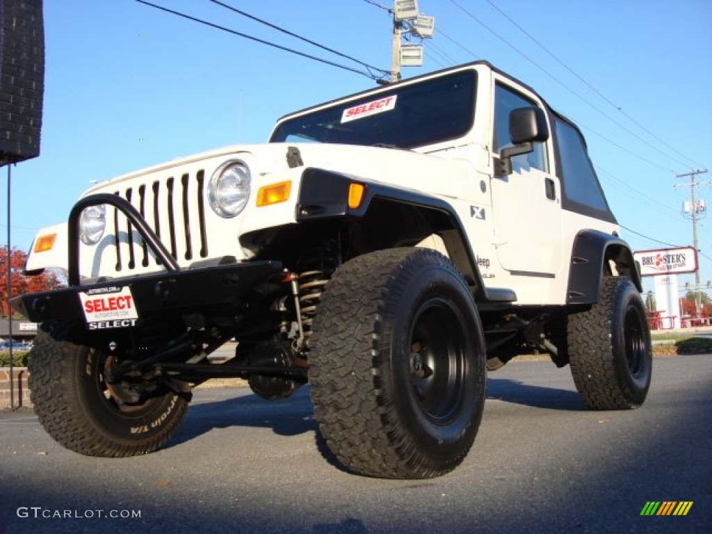 2004 Wrangler X 4x4 - Stone White / Dark Slate Gray photo #1