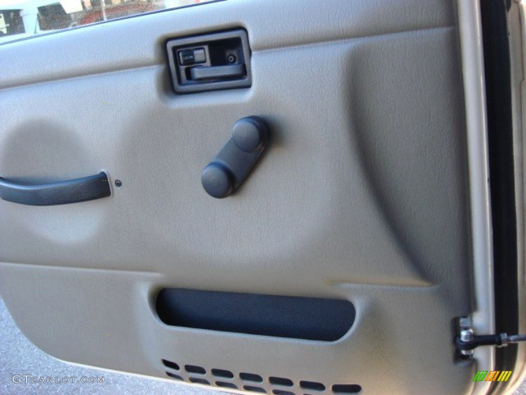 2004 Wrangler X 4x4 - Stone White / Dark Slate Gray photo #11