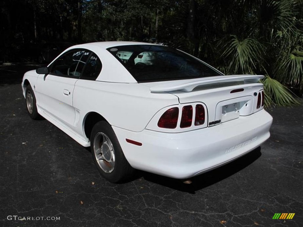 Ultra White 1998 Ford Mustang V6 Coupe Exterior Photo #56459552