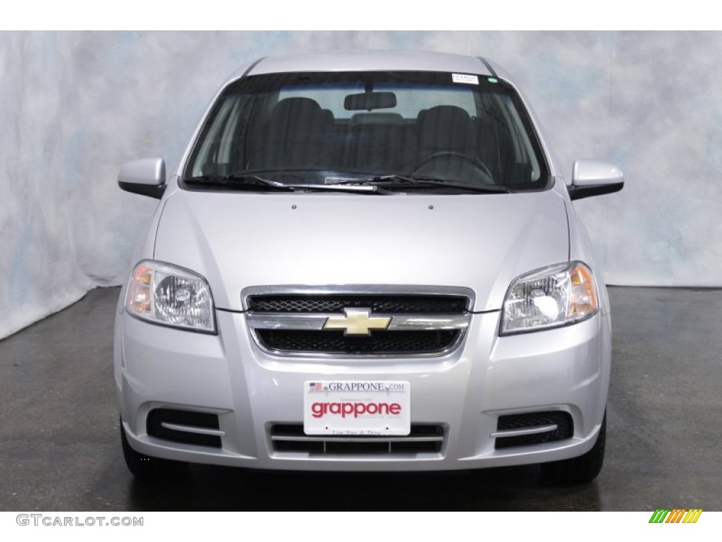 2010 Aveo LT Sedan - Cosmic Silver / Charcoal photo #2