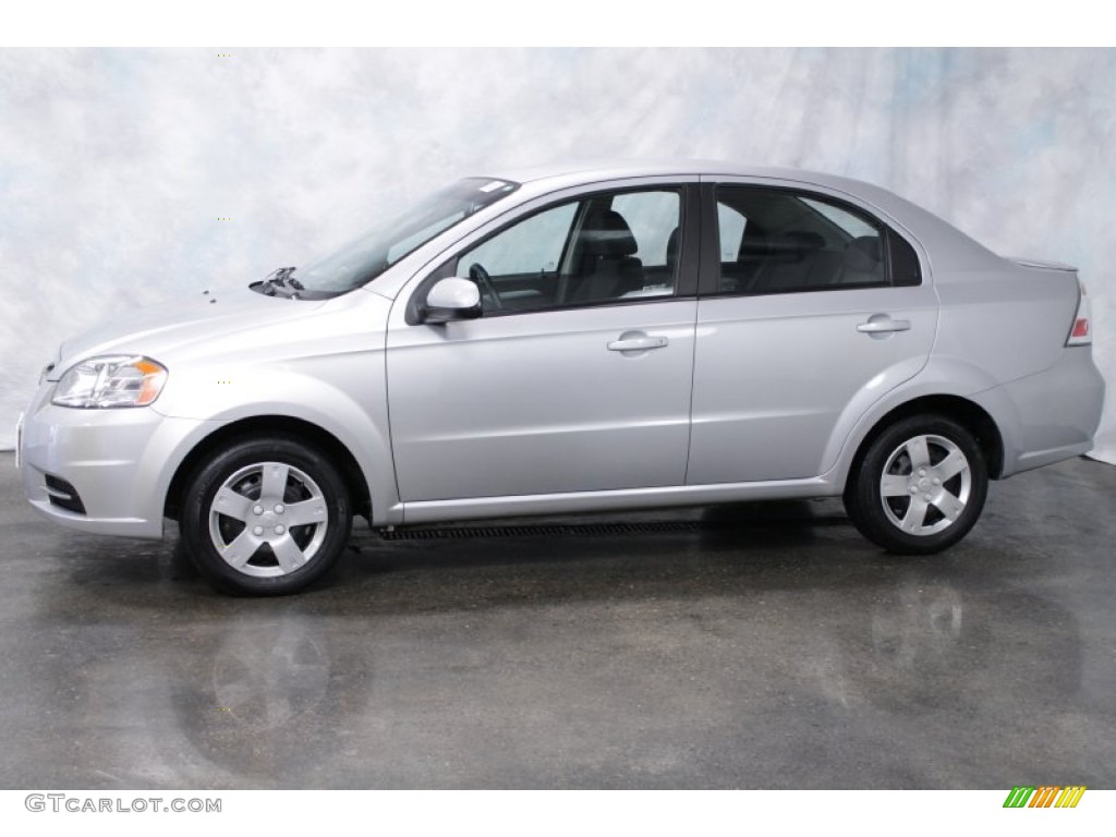 2010 Aveo LT Sedan - Cosmic Silver / Charcoal photo #3