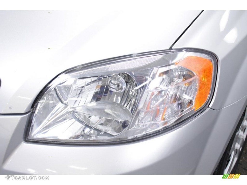 2010 Aveo LT Sedan - Cosmic Silver / Charcoal photo #4