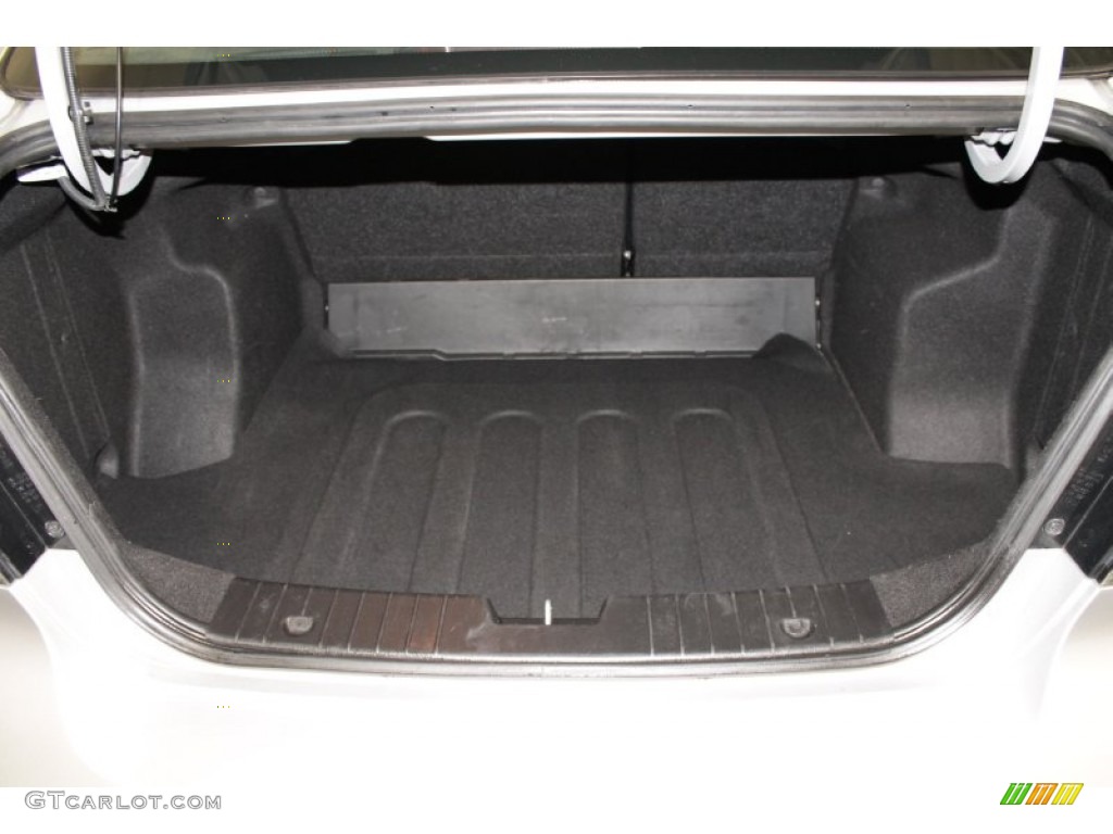 2010 Aveo LT Sedan - Cosmic Silver / Charcoal photo #14