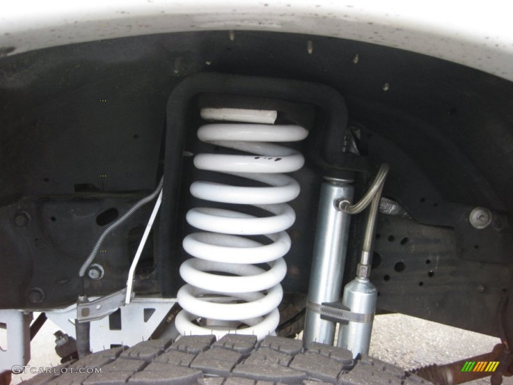 2007 Ford F250 Super Duty Lariat Crew Cab 4x4 Undercarriage Photos