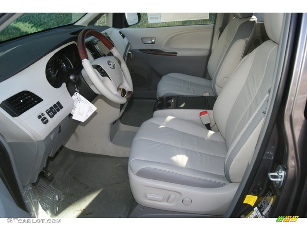 2012 Toyota Sienna Limited AWD Limited drivers seat in light gray leather Photo #56465501
