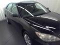 Black - Camry LE Photo No. 19