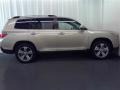 Sandy Beach Metallic - Highlander Limited 4WD Photo No. 17