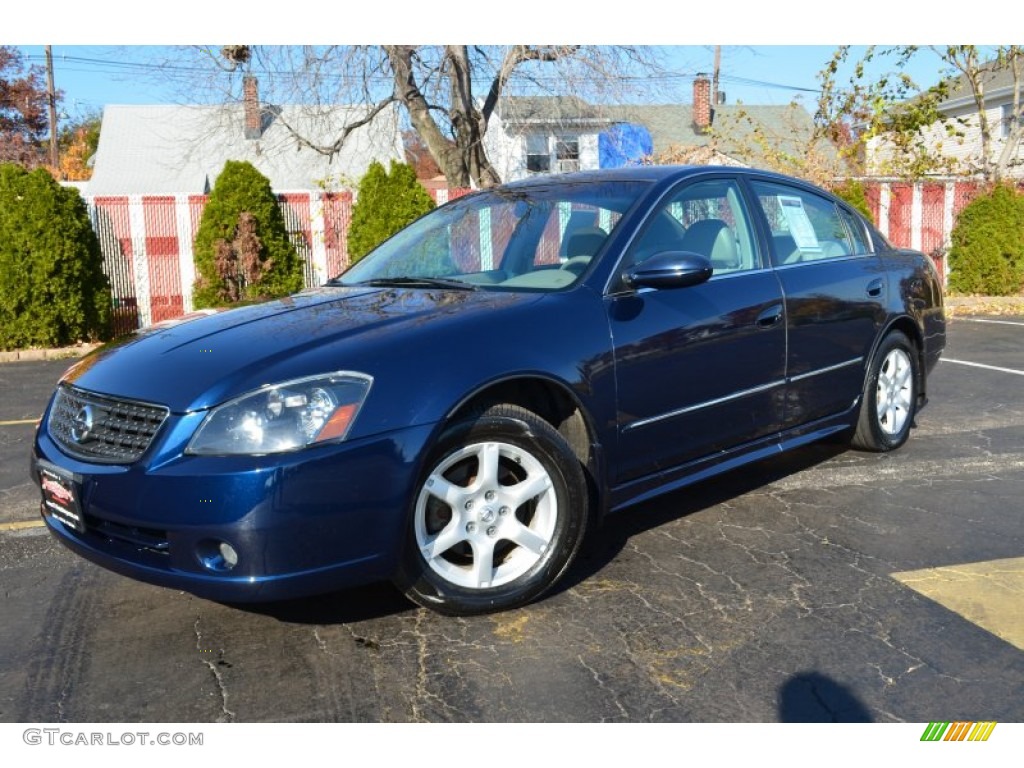 Majestic Blue Metallic Nissan Altima