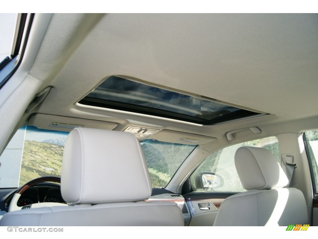 2011 Avalon Limited - Cypress Green Pearl / Light Gray photo #10