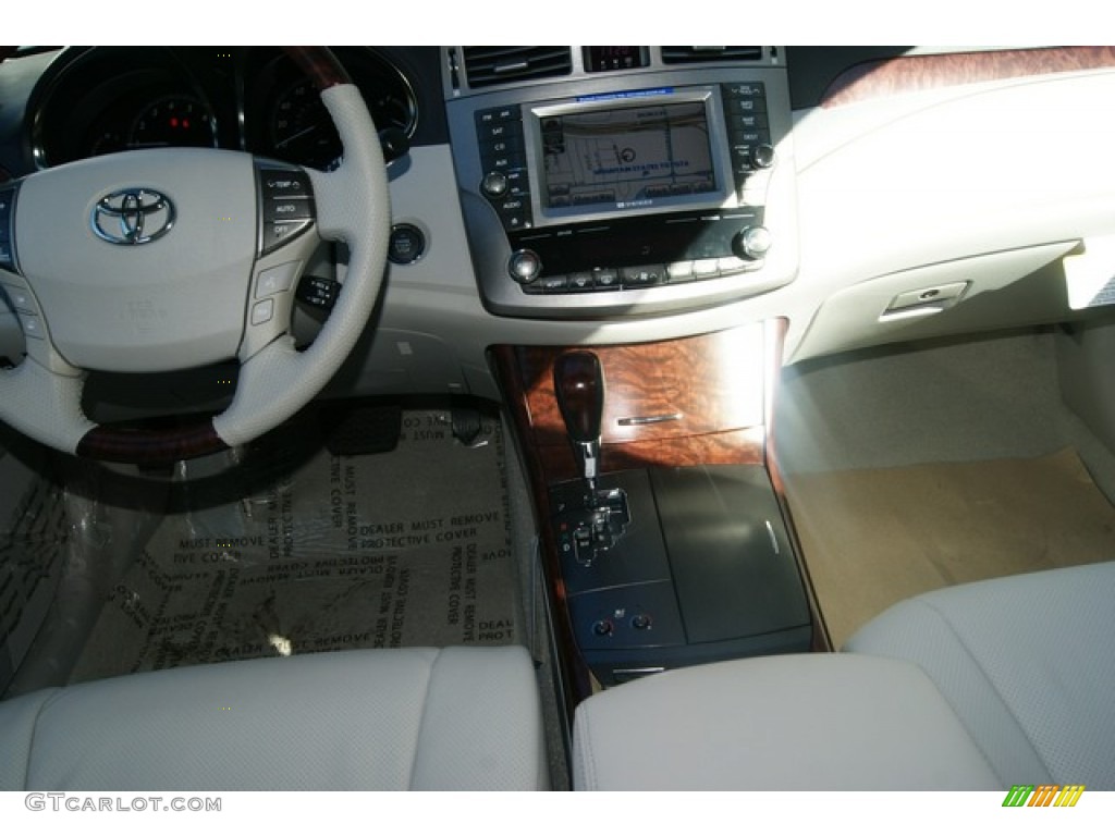 2011 Avalon Limited - Cypress Green Pearl / Light Gray photo #15
