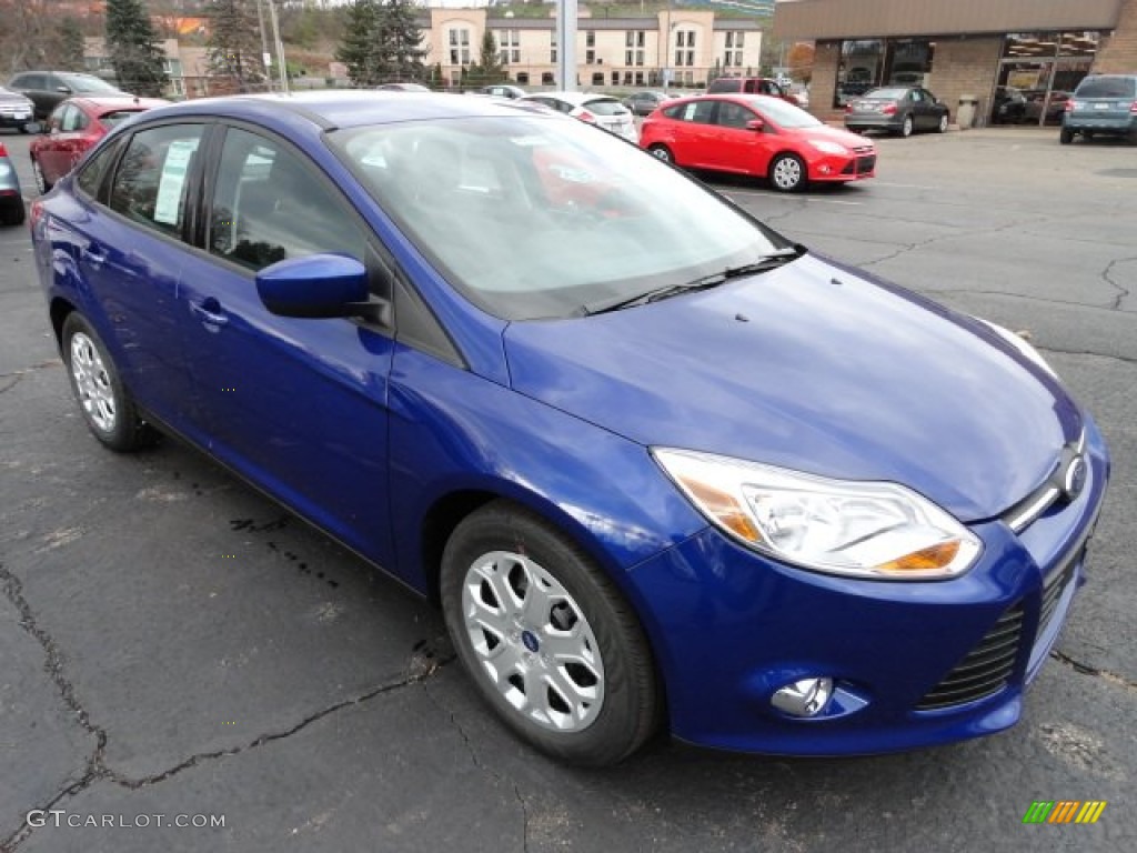 2012 Focus SE Sedan - Sonic Blue Metallic / Charcoal Black photo #1