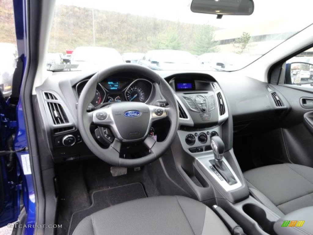 2012 Focus SE Sedan - Sonic Blue Metallic / Charcoal Black photo #10