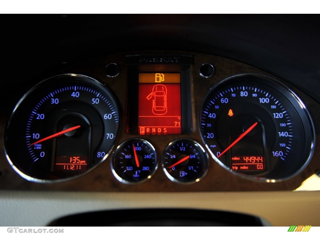 2007 Passat 3.6 Wagon - Deep Black / Pure Beige photo #55