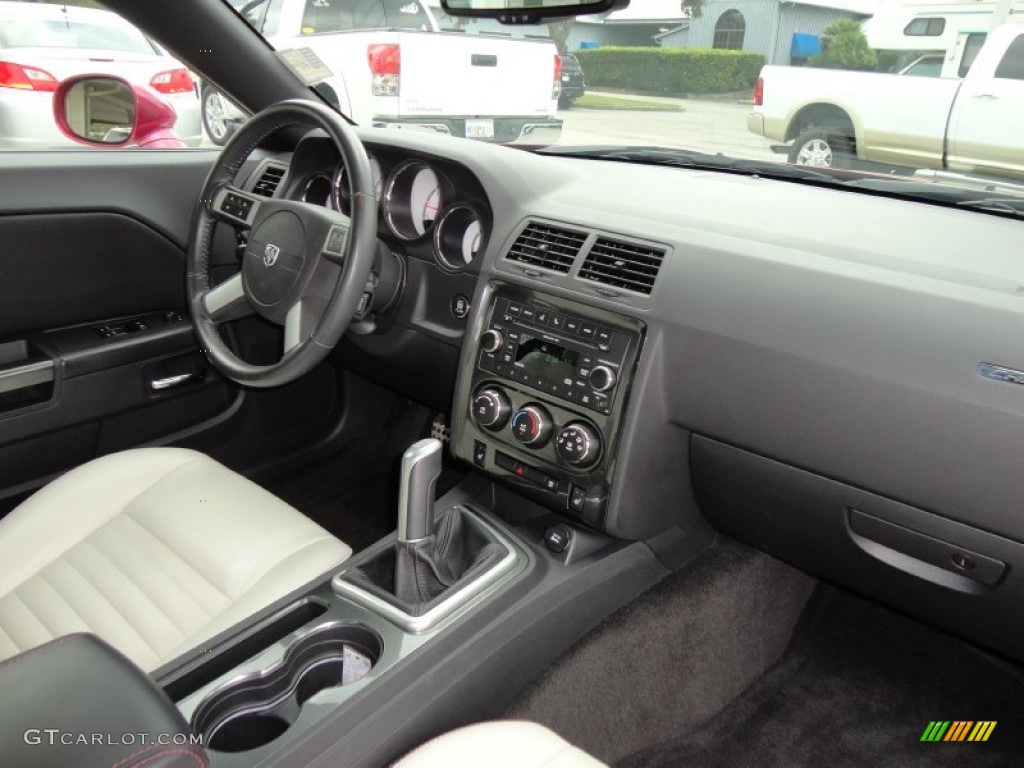 2010 Dodge Challenger R/T Classic Furious Fuchsia Edition Dashboard Photos