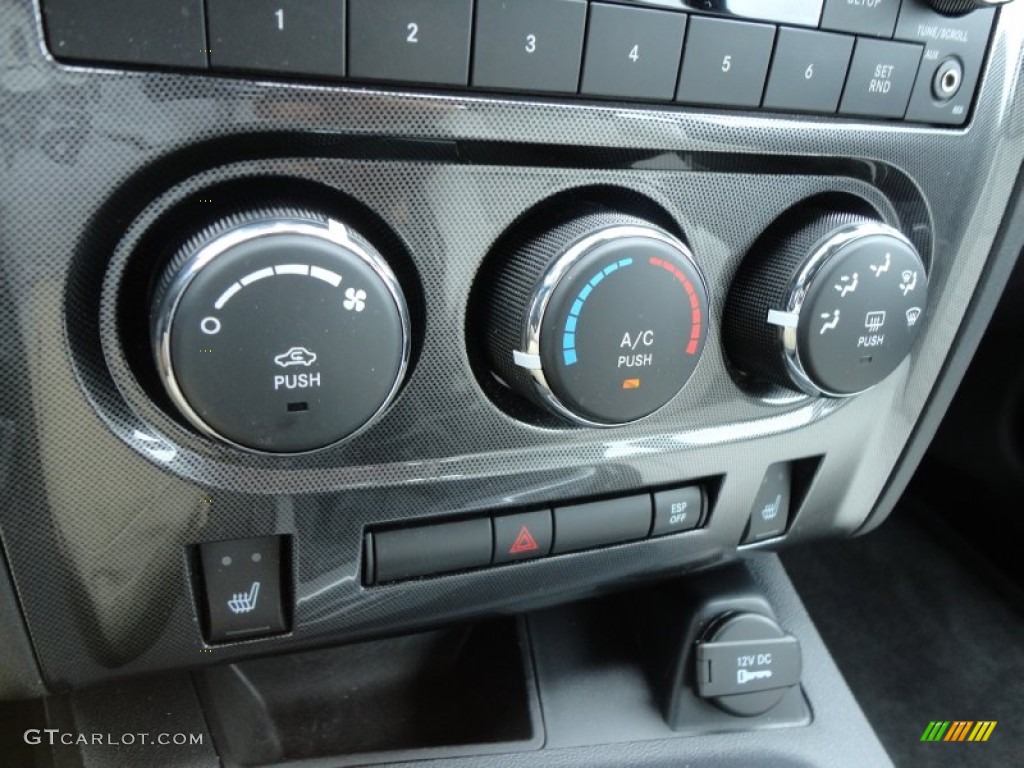 2010 Dodge Challenger R/T Classic Furious Fuchsia Edition Controls Photo #56480733