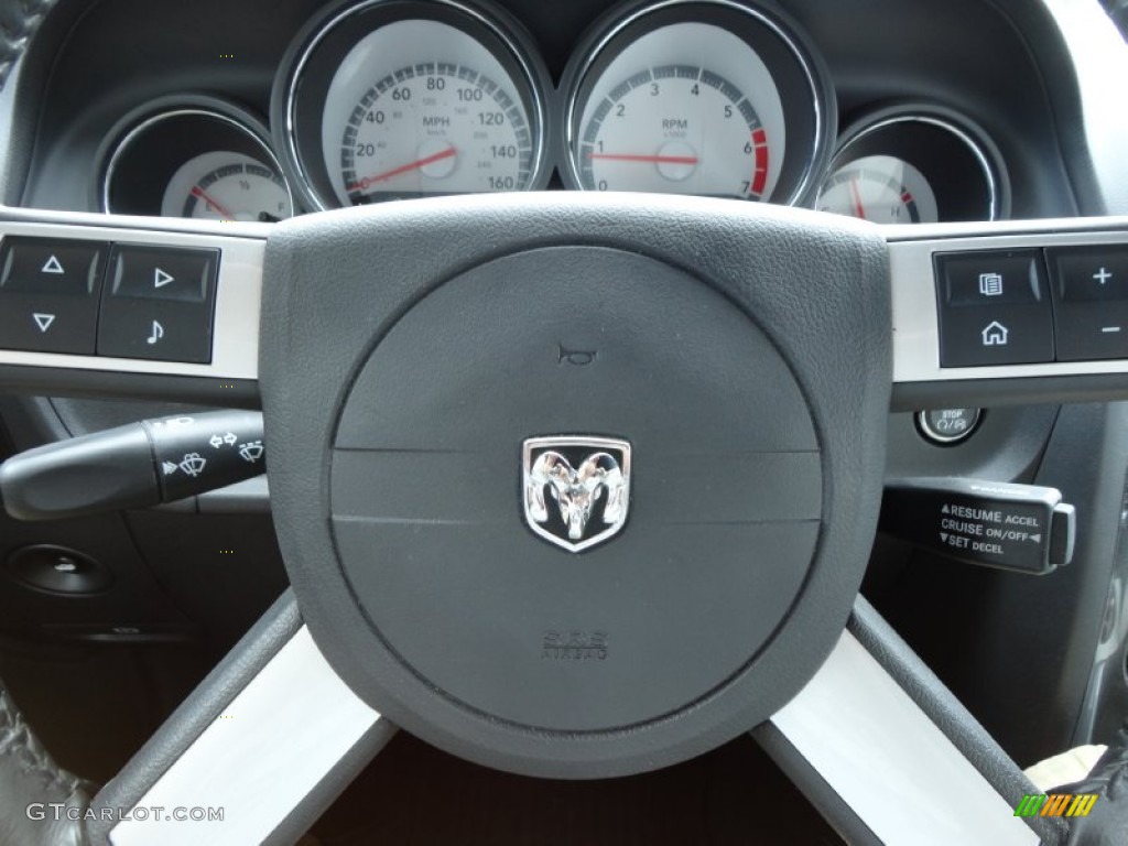 2010 Challenger R/T Classic Furious Fuchsia Edition - Furious Fuchsia / Pearl White Leather photo #26