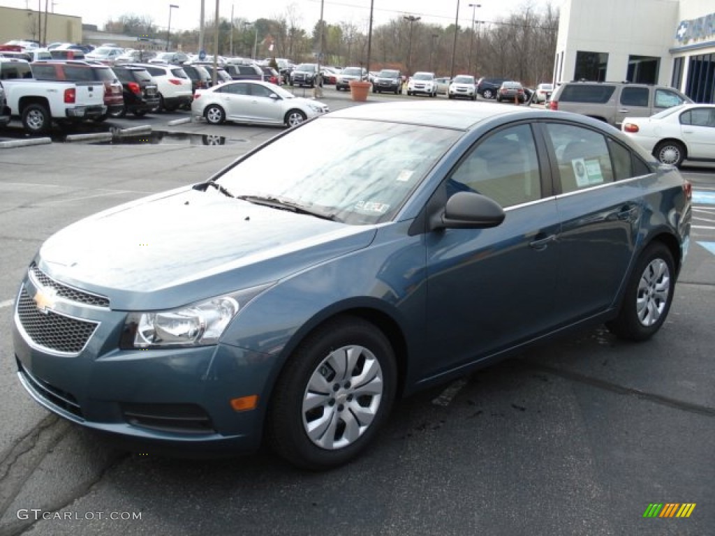 2012 Cruze LS - Blue Granite Metallic / Jet Black/Medium Titanium photo #7