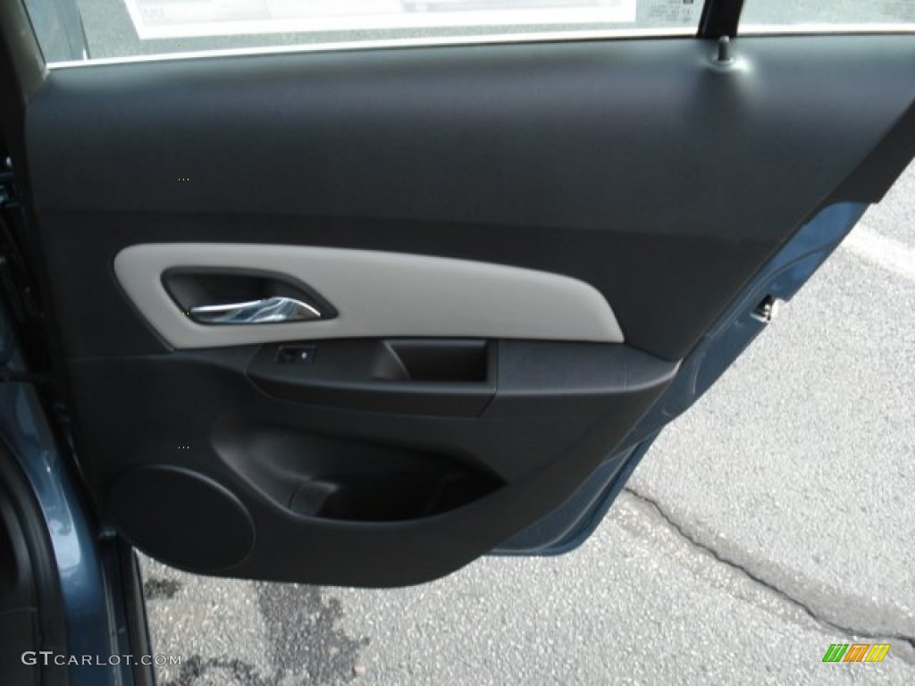 2012 Cruze LS - Blue Granite Metallic / Jet Black/Medium Titanium photo #15