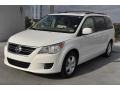 2009 Calla Lilly White Volkswagen Routan SEL  photo #3