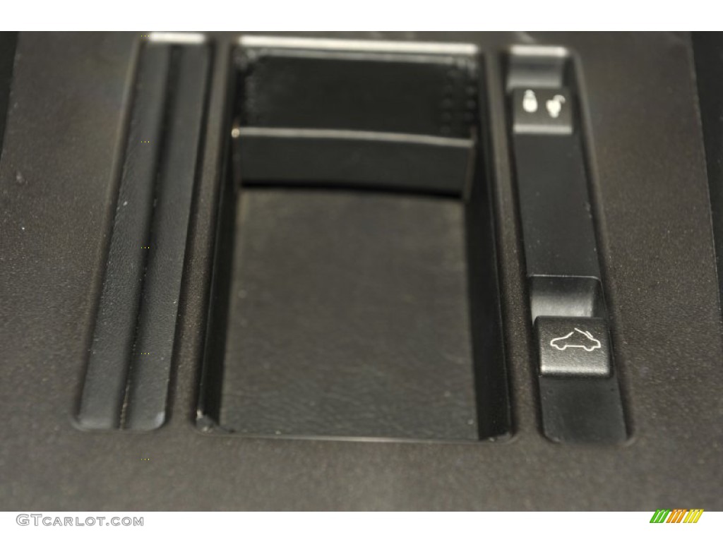 2008 Aston Martin V8 Vantage Roadster Controls Photo #56486124