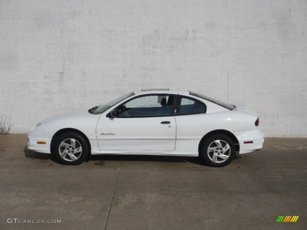 2000 Sunfire SE Coupe - Bright White / Graphite photo #1
