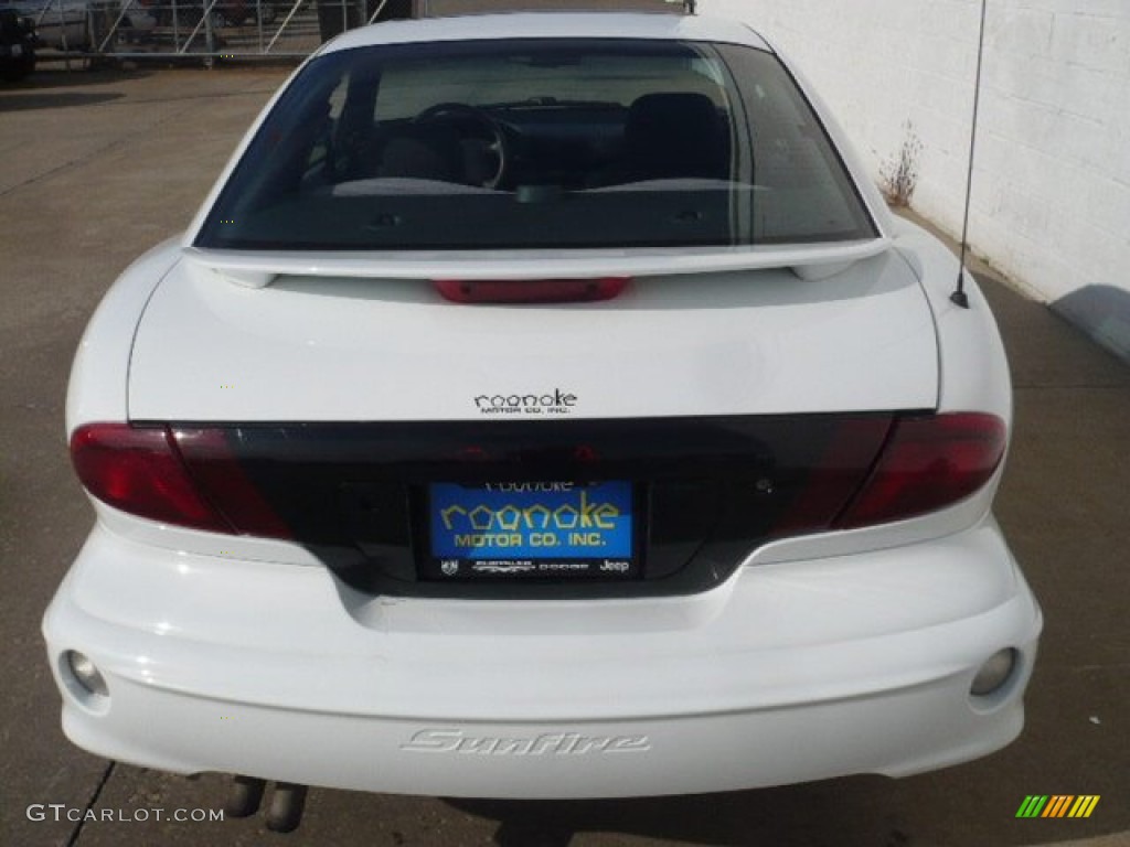 2000 Sunfire SE Coupe - Bright White / Graphite photo #2