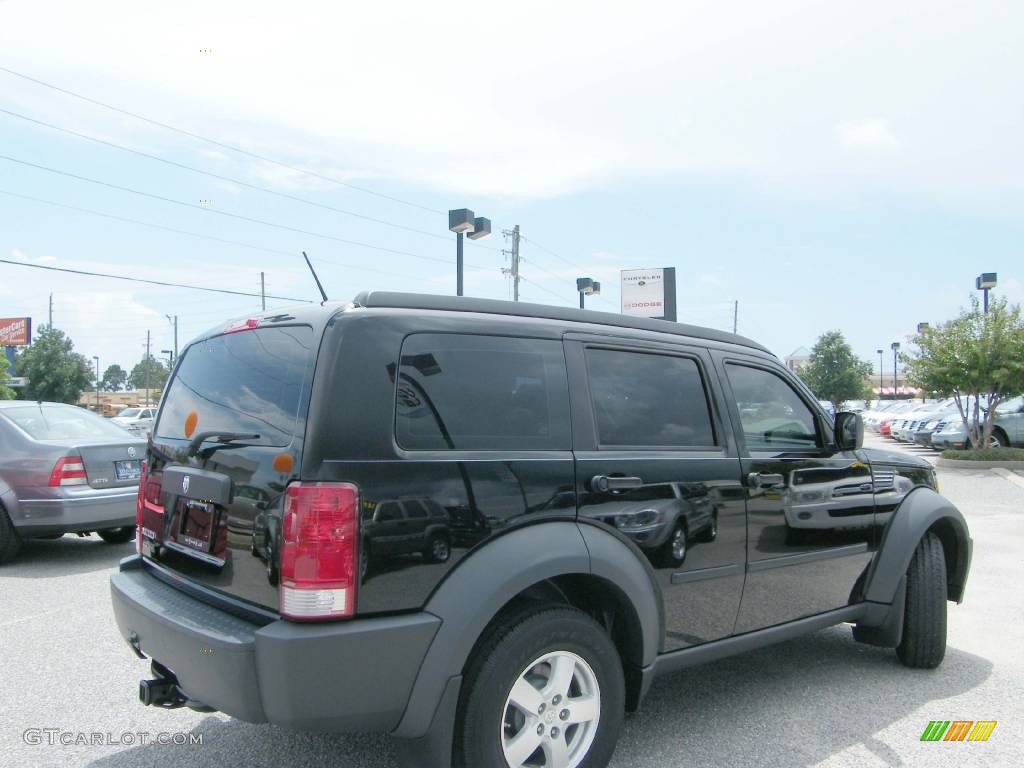 2007 Nitro SXT - Black / Dark Slate Gray photo #12