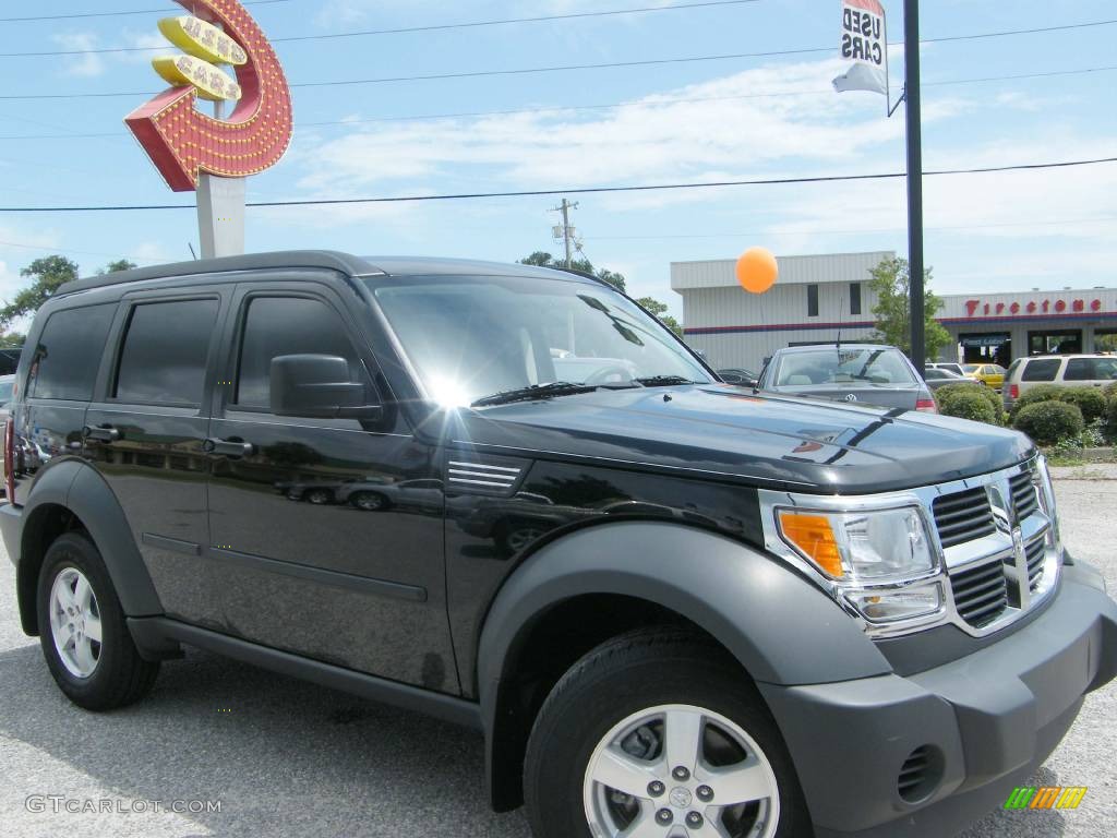 2007 Nitro SXT - Black / Dark Slate Gray photo #14