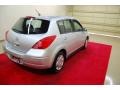 Brillant Silver - Versa 1.8 S Hatchback Photo No. 6